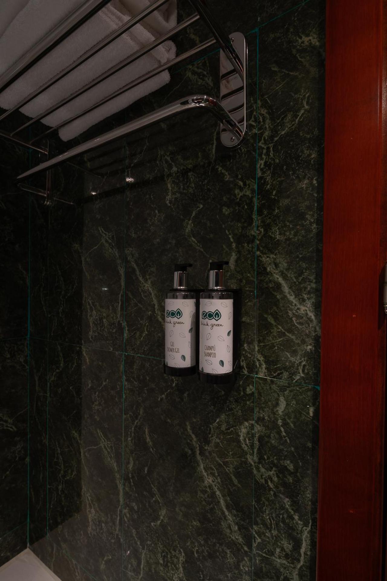 Hotel Attica21 Las Rozas エクステリア 写真